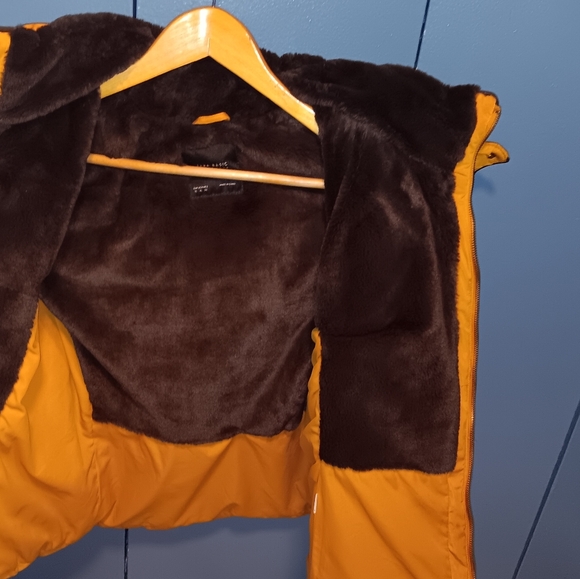 Woman's winter jacket - Picture 2 of 4